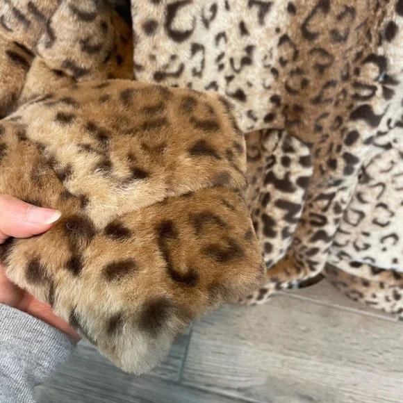 Urban Republic Faux Fur Coat - Picture 5 of 11